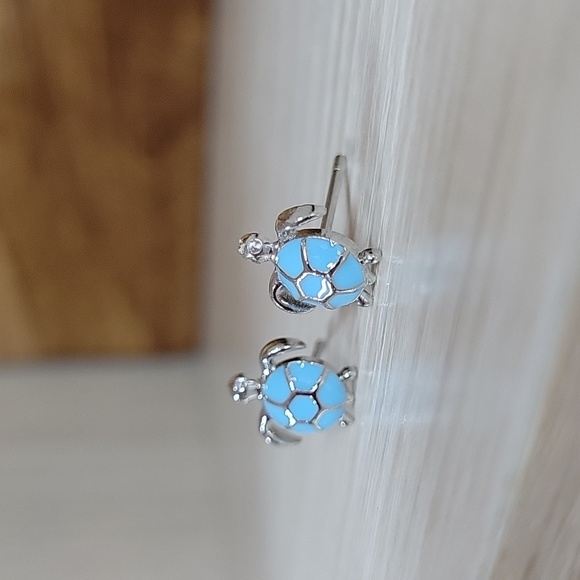 SEA TURTLE STERLING SILVER STUD EARRINGS - Picture 6 of 8